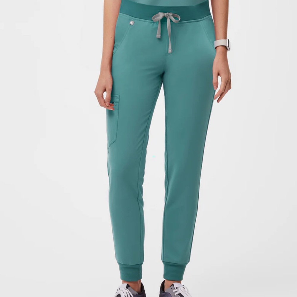 Women’s Figs Zamora Joggers in Hydrogreen, Small Petite